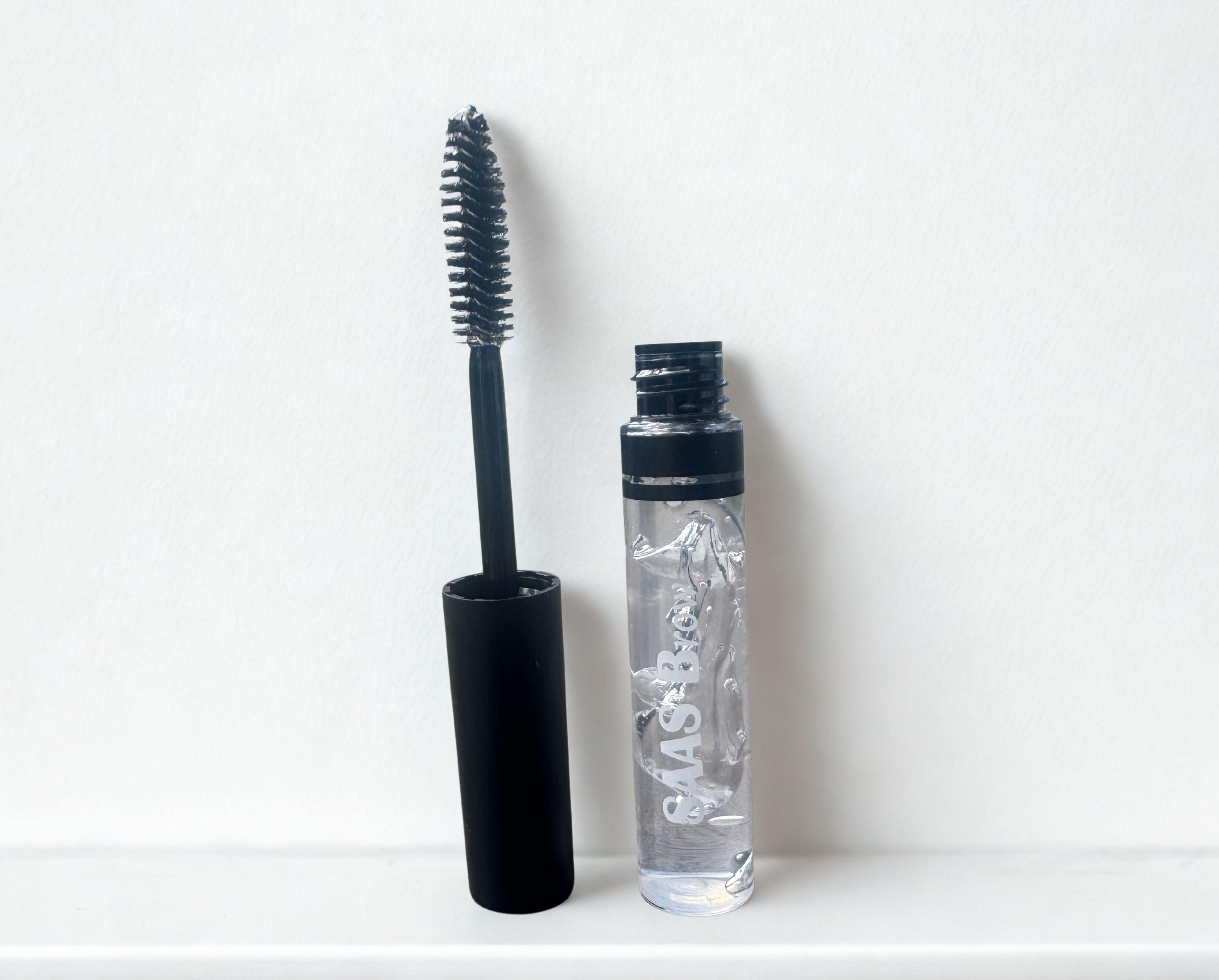 SAAS Brow Clear Brow Gel – Long-Lasting, Smudge-Proof Brow Setter for All-Day Hold